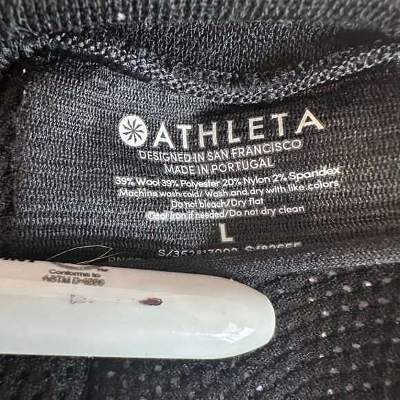 Athleta Top Black WMNS Sz L Stretch Pullover Crewneck Long Sleeve Activewear - Picture 7 of 7